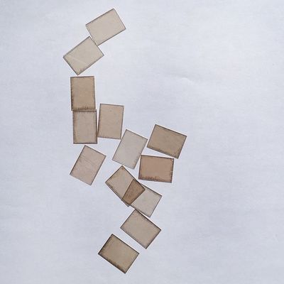 온도 오븐 CaO 함량 % 0.4-0.6 0.5mm 루비 녹색 미카 시트